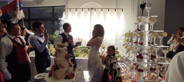 EFEKTI NIJAGARA šampanjac fontane, podni dim, unutrašnji vatromet...